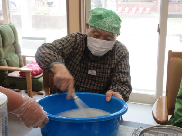 IMG 6720 600x450 - 【季節行事】こんにゃく作り🧊