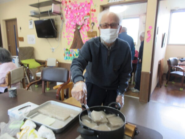 IMG 6747 600x450 - 【季節行事】こんにゃく作り🧊