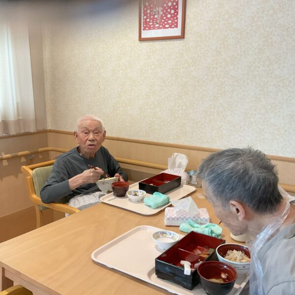 IMG 0254 600x600 - 春の松花弁当🌸
