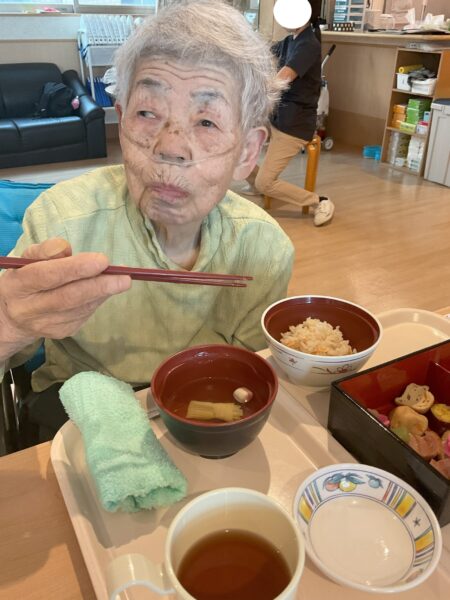 IMG 0577 450x600 - 春の松花弁当🌸