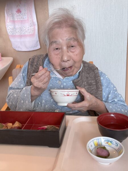 IMG 0590 450x600 - 春の松花弁当🌸