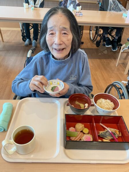 IMG 0836 450x600 - 春の松花弁当🌸