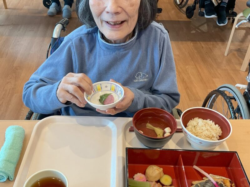 IMG 0836 800x600 - 春の松花弁当🌸