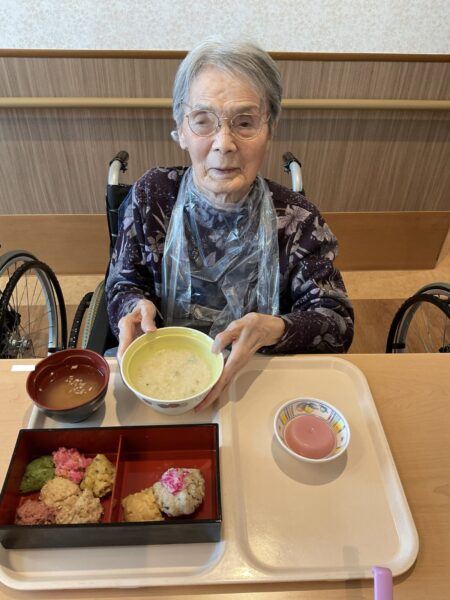 IMG 0849 450x600 - 春の松花弁当🌸