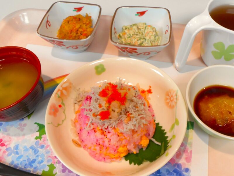 DSCN1483 800x600 - 6月　行事食　あじさい寿司🌼