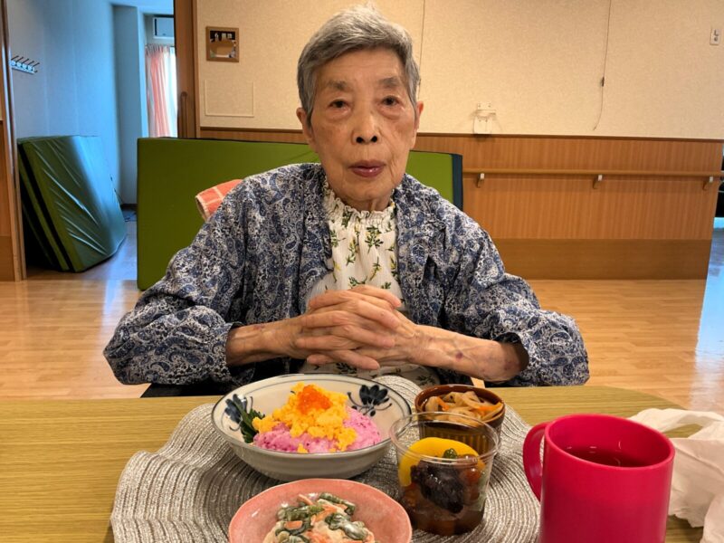 IMG 0453 800x600 - ６月行事食『あじさい寿司膳』🍱