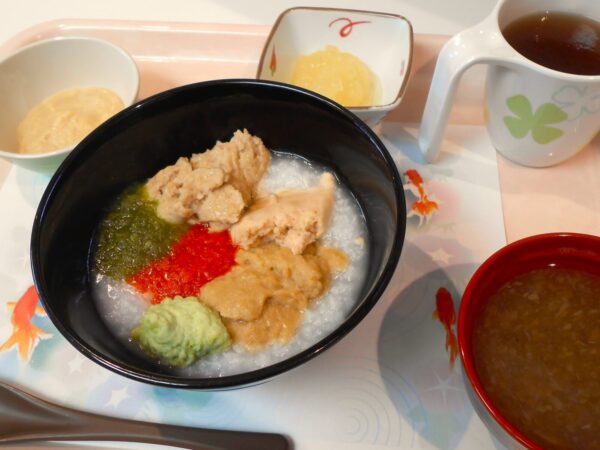 DSCN1932 600x450 - 多床室　行事食　幕ノ内盛り合わせ🍱✨