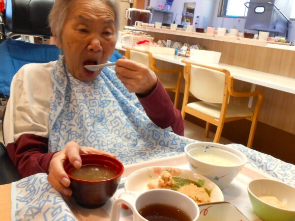 DSCN1936 600x450 - 多床室　行事食　幕ノ内盛り合わせ🍱✨