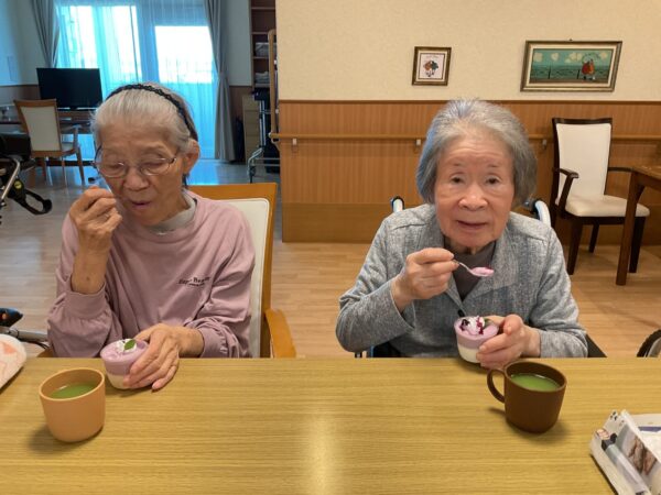 IMG 0533 600x450 - 三重短期大学生が『ブルーベリームース🍇』を作ってくれました😆💕
