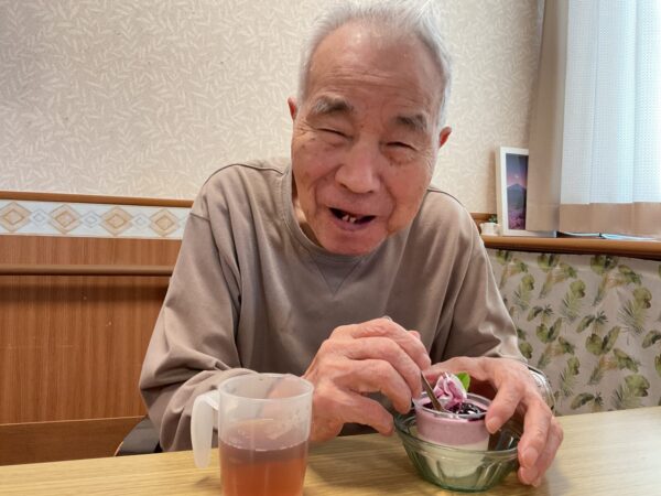IMG 2737 600x450 - 三重短期大学生が『ブルーベリームース🍇』を作ってくれました😆💕