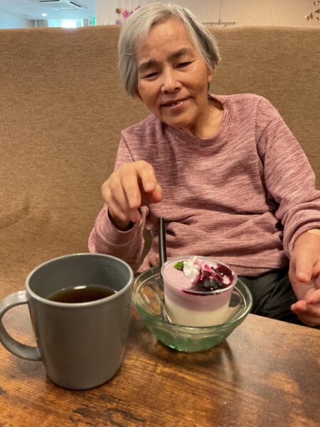 IMG 2770 450x600 - 三重短期大学生が『ブルーベリームース🍇』を作ってくれました😆💕