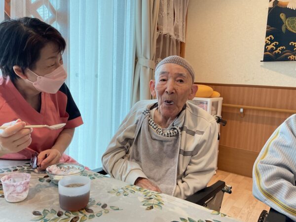 三重短期大学生が『ブルーベリームース🍇』を作ってくれました😆💕 IMG 2809 600x450 - 三重短期大学生が『ブルーベリームース🍇』を作ってくれました😆💕